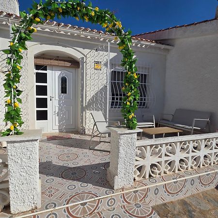 Holiday Apartments Торрев'єха Екстер'єр фото